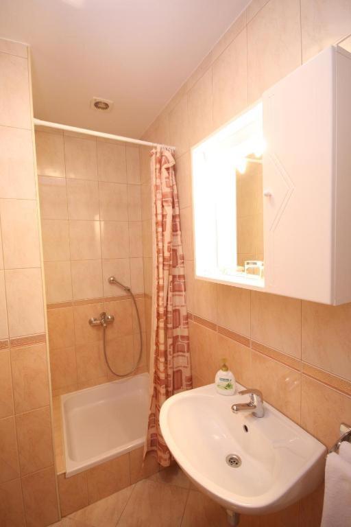 Apartment & Cakelic I Mlini